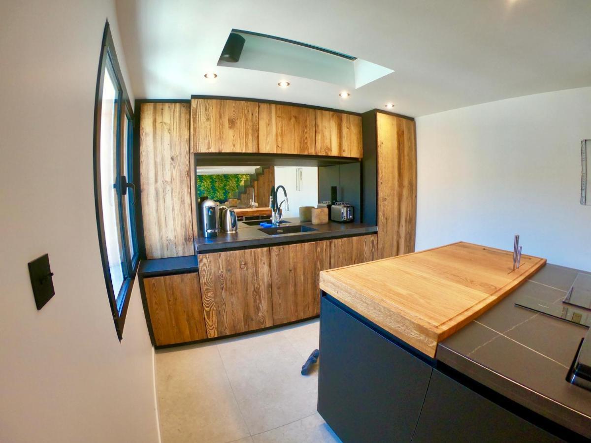 Casa Jungle ! Superb Duplex Apartment, Place Des Lices ! Saint Tropez Bagian luar foto